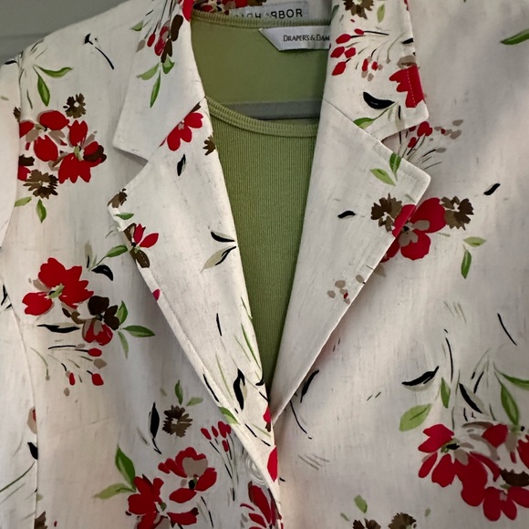 Women blouse and blazer - Picture 6 of 7